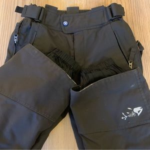 *FLASH SALE* Kids descente ski pants size 8